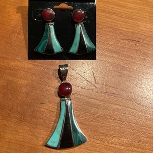 Silver set 925 of earrings with natural stones and matching pendant